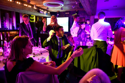 Photographe mariage au restaurant les Rhodos à la Clusaz
