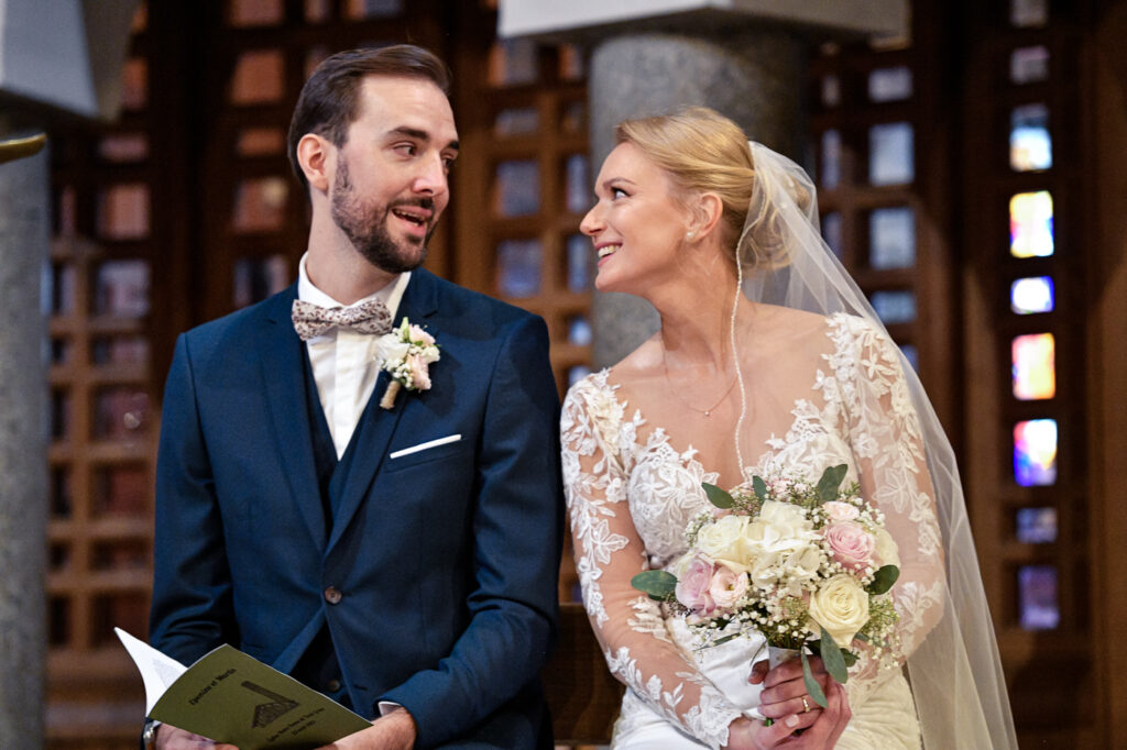 Mariage d’Éponine et Martin à l’église du Plateau d’Assy – Photographe mariage Chamonix