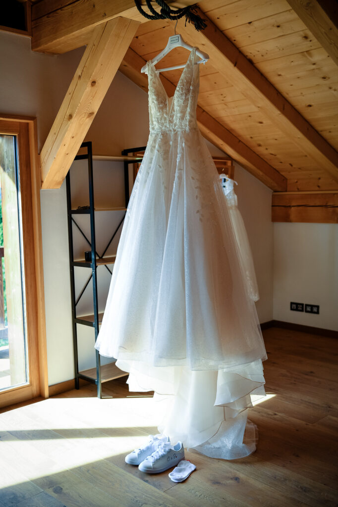 Préparatifs de mariage de Chloé et Julien à Passy, Haute-Savoie