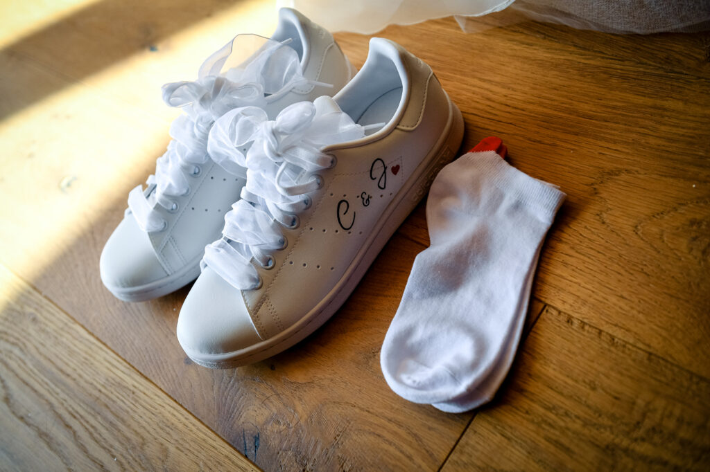 Préparatifs de mariage de Chloé et Julien à Passy, Haute-Savoie