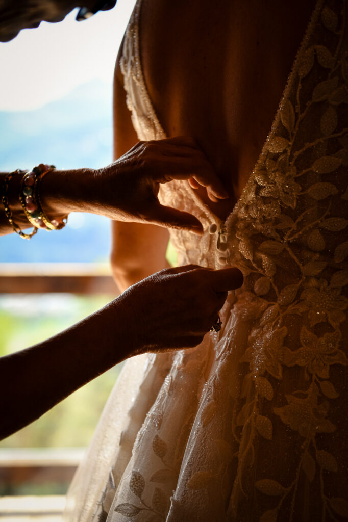 Préparatifs de mariage de Chloé et Julien à Passy, Haute-Savoie