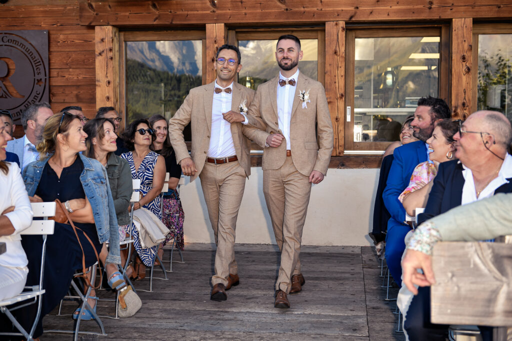 Cérémonie laïque mariage Chloé et Julien face au Mont-Blanc