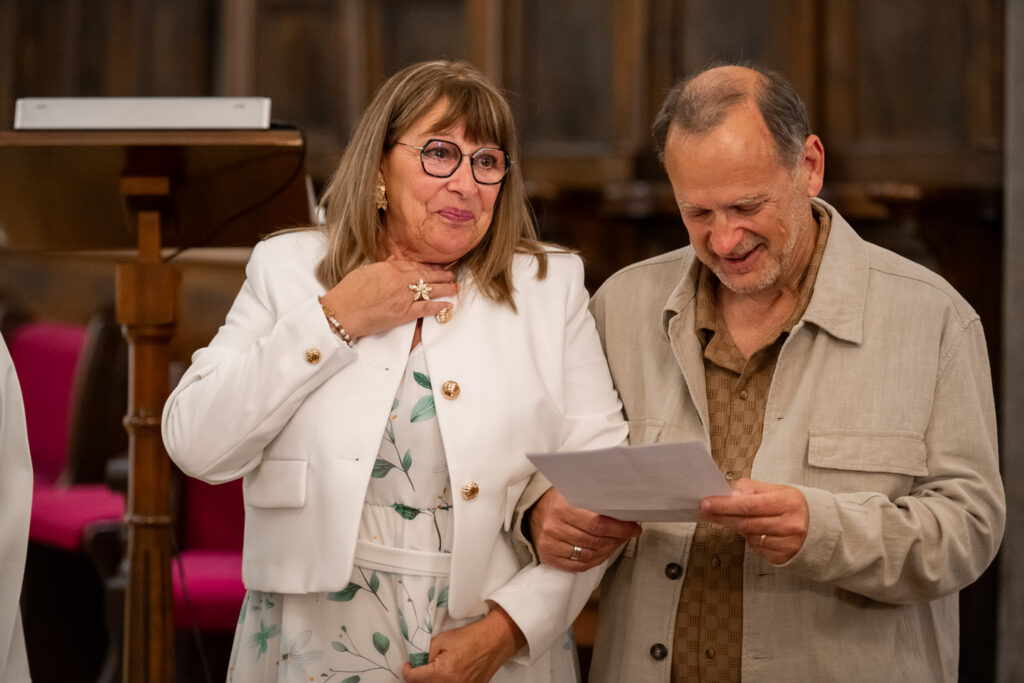 Cérémonie de renouvellement de vœux à l'église de Chamonix, entourés de la famille